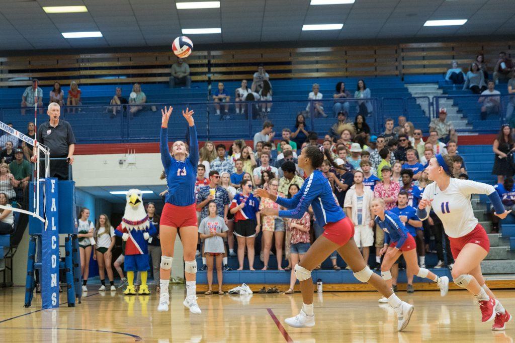 AC Reynolds at West Henderson Volleyball


Please give credit on social media. Prints and Non-watermarked images are available for sale.